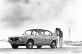Alfa Romeo Alfasud (1972) - mit längs eingebautem Boxerfrontmotor (1972)