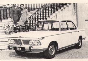 BMW 2000 (1967) BMW 2000 (1967)