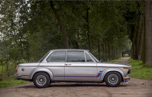 BMW 2002 Turbo (1974) - angeboten an der Artcurial Versteigerung "Automobiles Sur les Champs VI" am 20. Oktober 2013