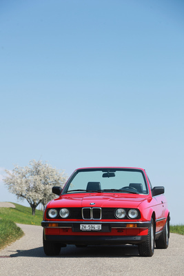 BMW 320i Cabriolet - d177d24f-60e9-49a6-b9fd-15b0f88ce02c-original