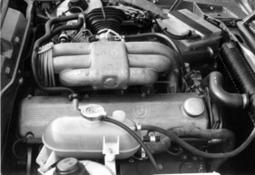 BMW 323i (1978) - der eingespritzte Motor in einem Testwagen (1978)