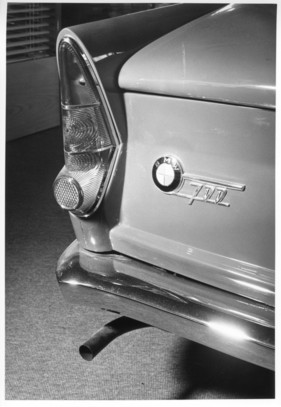 BMW 700 (1959) - an der Internationalen Automobilausstellung Frankfurt von 1959 - Beschriftung des kleinen Wagens (1959)