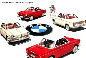 BMW 700 Coupé (1960) - farbenfrohe Coupé-Schar - Abbildung aus einem Verkaufsprospekt (1960) BMW 700 Coupé (1960) - farbenfrohe Coupé-Schar - Abbildung aus einem Verkaufsprospekt (1960)