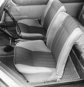 BMW 700 Sport (1961) - Fahrer und Beifahrersitz im Testwagen (1961) BMW 700 Sport (1961) - Fahrer und Beifahrersitz im Testwagen (1961)