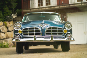 Chrysler Crown Imperial 1955 - The wheelbase alone (149.5" or 380 cm) is longer than many European cars of its time (1955)