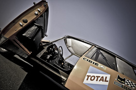 Citroën DS V6 (1971) - Einstieg ins Rallye-Cockpit (1971) Citroën DS V6 (1971) - Einstieg ins Rallye-Cockpit (1971)