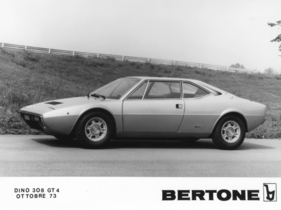 Dino 308 GT4 (1973) - der einzige Serien-Ferrari von Bertone