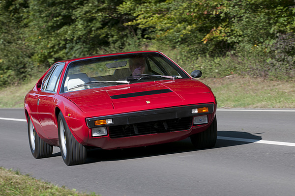 Dino 308 GT4 (1974) - go-kart-ähnliches Handling stimmt hier für einmal