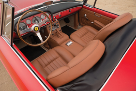 Ferrari 250 GT Cabriolet Series II Pininfarina (1961) - versteigert als Lot 217 durch RM Auction am 17. August 2013 in Monterey (1961) Ferrari 250 GT Cabriolet Series II Pininfarina (1961) - versteigert als Lot 217 durch RM Auction am 17. August 2013 in Monterey (1961)