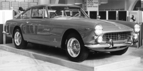 Ferrari 250 GTE (1963) - der von Pininfarina gestaltete 2+2-Sitzer wurde zum grossen kommerziellen Erfolg für Ferrari