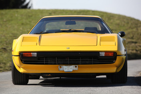 Ferrari 308 GTB (1976) - die Kunststoff-Karosserie war sorgfältig verarbeitet (1976) Ferrari 308 GTB (1976) - die Kunststoff-Karosserie war sorgfältig verarbeitet (1976)