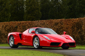 Ferrari Enzo (2004) - ein zukünftiger Klassiker, aber heute schon sehr wertvoll - an der Bonhams Versteigerung im RF Museum in Hendon am 29. April 2013 (2004)