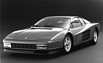 Ferrari Testarossa (1984) - der asymmetrische Aussenspiegel wurde später durch einen normal tief liegenden ersetzt (© Archiv Automobil Revue)