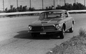 Iso Rivolta (1967) - Vorderansicht - in Fahrt (1967)