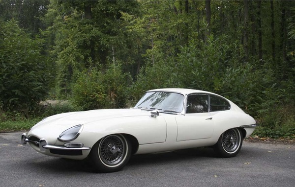 Jaguar E Type 3.8 Litre Coupé (1965) - angeboten an der Artcurial Versteigerung "Automobiles Sur les Champs VI" am 20. Oktober 2013