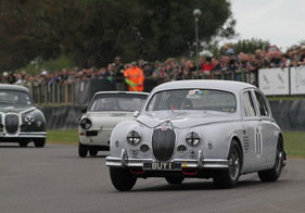 Jaguar Mk 1 (1959) - Rennen R5 und R12 - St Mary's Trophy am Goodwood Revival 2012 (1959) Jaguar Mk 1 (1959) - Rennen R5 und R12 - St Mary's Trophy am Goodwood Revival 2012 (1959)