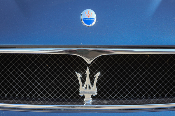 Maserati Spyder Cambiocorsa (2003) - the trademark of Maserati