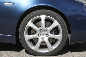 Maserati Spyder Cambiocorsa (2003) - the popular seven-spoke 18-inch wheels