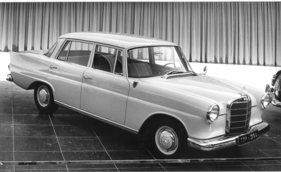 Mercedes Benz 190 (1961) - 190-er-Motor in der 220-er-Karrosse - Internationale Automobilausstellung (IAA) in Frankfurt 1961