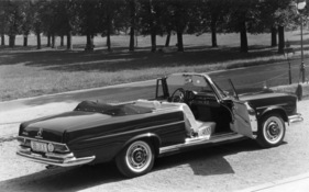Mercedes-Benz 220 SE Cabriolet (1961) - der offene W111 - exklusiv in Fahrkomfort, Linie und Ausstattung