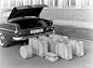 Mercedes-Benz 220 b (1962) - es gab einen optimierten Koffersatz (© Copyright Daimler AG, 1962)