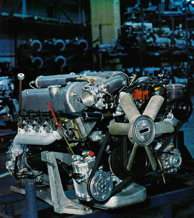 Mercedes-Benz 300 SEL 6.3 (1970) - V8-Motor in der Produktion (1970)