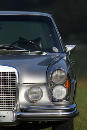 Mercedes-Benz 300 SEL 6.3 (1972) - diese Scheinwerferanordnung wurde auch bald zu einem beliebten Extra für die Fahrer der kleineren SE-Modelle