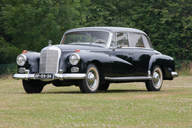 Mercedes-Benz 300d Adenauer Saloon (1958) – versteigert als Lot 135 durch RM Auction London 8./9. September 2013 (1958) Mercedes-Benz 300d Adenauer Saloon (1958) – versteigert als Lot 135 durch RM Auction London 8./9. September 2013 (1958)