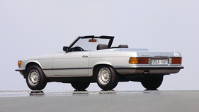 Mercedes-Benz 380 SL (1980) - gut sichtbar das seltenre Stoffinterieur