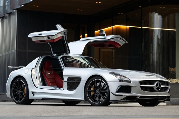 Mercedes-Benz SLS AMG Coupé (2011) - Lot 25 at the Bonhams Miami auction on May 4, 2024