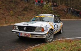 Opel Ascona B - am Start der ADAC Rallye Köln-Ahrweiler 2012 mit Dirk Strauch (Startnummer 35) (1977) Opel Ascona B - am Start der ADAC Rallye Köln-Ahrweiler 2012 mit Dirk Strauch (Startnummer 35) (1977)