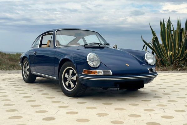 Porsche 911 - offered via Route 66