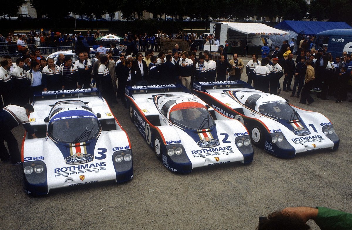 REG Le Mans 1982 - Die Rothmans Porsche 956 als Gruppenfoto