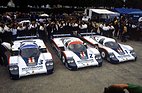 REG Le Mans 1982 - Die Rothmans Porsche 956 als Gruppenfoto
