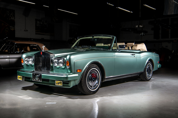 Rolls-Royce Corniche S by Mulliner Park Ward (1995) - Lot No. 262 -