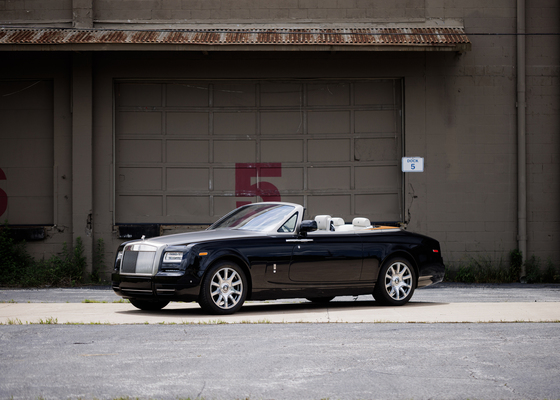 Rolls-Royce Phantom Drophead Coupe (2016) - Lot No. 210 -