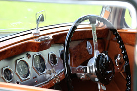 S.S. 1 Four Light Saloon (1935) - das Interieur ist wunderschön in Holz und Leder gehalten