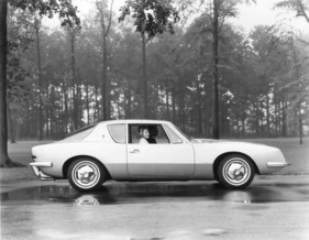 Studebaker Avanti (1962) - Seitenprofil, rechts (1962) Studebaker Avanti (1962) - Seitenprofil, rechts (1962)