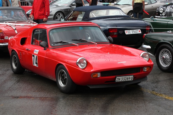 Unipower GT (1968) - mit dem Mini-Vierzylinder als Mittelmotor eingesetzt - am British Car Meeting 2013 in Mollis