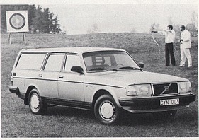 Volvo 240 2-Liter - 101 PS (DIN) 1 Vergaser (1986) Volvo 240 2-Liter - 101 PS (DIN) 1 Vergaser (1986)